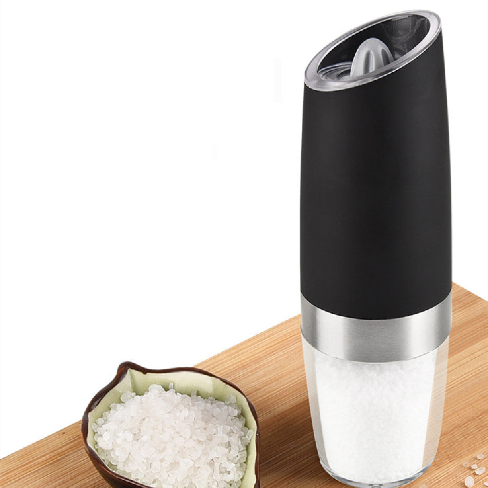 Pepper and salt grinder