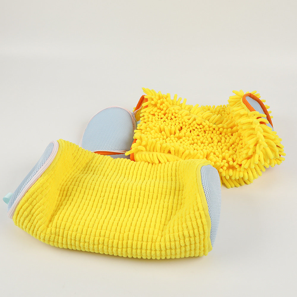 Washing machine shoe bag